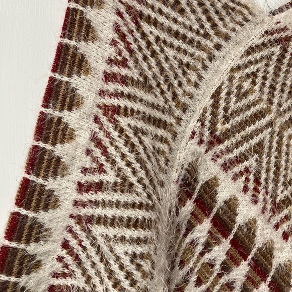 Super soft poncho! - Picture 2 of 2